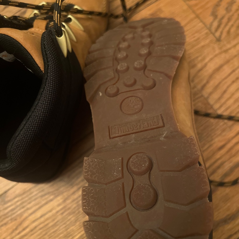 Timberland Shoe 8.5 - Picture 6 of 6